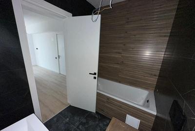 Apartament cu 3 camere decomandat în Titan - 14