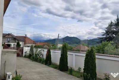 Casă cu 3 camere cu Teren 2000 Mp în Central - 7
