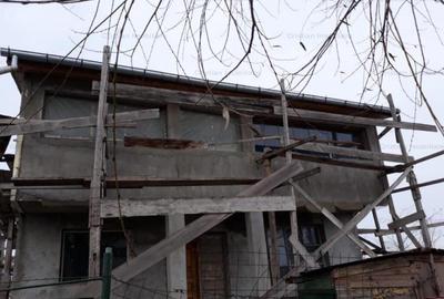 Vila D P M 230mp construiti la GRI, teren=591mp Brailita - 1