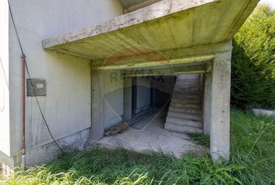 Casă individuală cu 8 camere cu Teren 622 Mp în Moieciu de Jos - 39