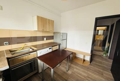 Apartament cu 2 camere decomandat, mobilat în Tractorul - 10