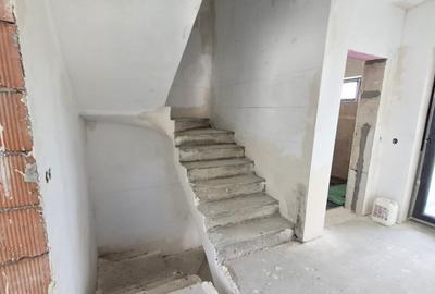 Casă cu 4 camere cu Teren 260 Mp în Central - 24