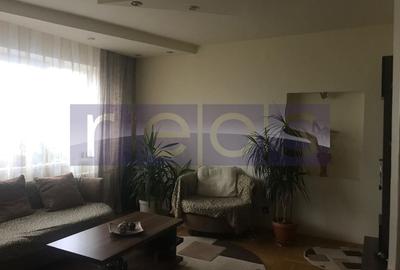 Apartament cu 3 camere semidecomandat, mobilat în 1 Mai - 2