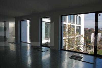 Spațiu comercial, de 283 mp, în Central - 5