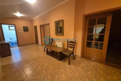 Royal Imobiliare - Vanzare Casa Zona Lupeni - 18