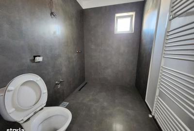 Spațiu comercial, de 242 mp, în Central - 6