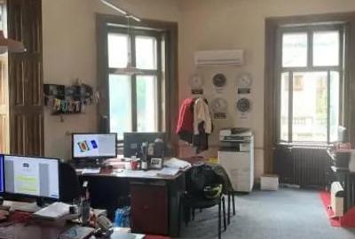 Casă cu 6 camere cu Canalizare în Traian - 2