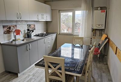 Apartament cu 2 camere decomandat în Central - 1