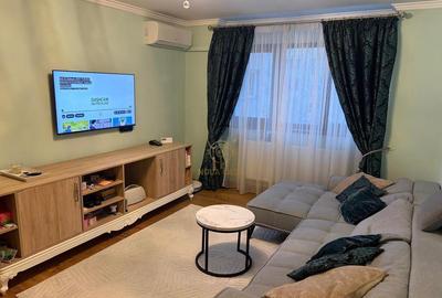 De vanzare Apartament 3 Camere Mobilat/Utilat Etaj 2 - 8