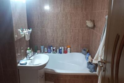 Apartament decomandat cu 3 camere, zona Astra Apartament decomandat cu 3 camere, zona Astra - 7