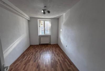 Apartament cu 2 camere decomandat în Moroasa 1 - 2