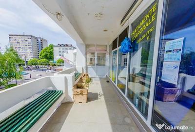 Spațiu comercial, de 156 mp, în Central - 4