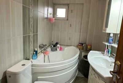 Apartament ultrafinisat, mobilat si utilat situat in zona C.R.Vivu - 2