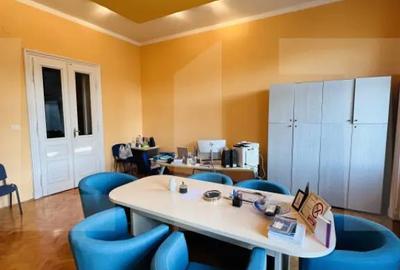 Apartament cu 4 camere decomandat în Central - 5
