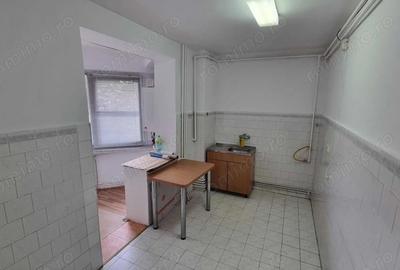 Apartament cu 2 camere decomandat în Lunei - 2