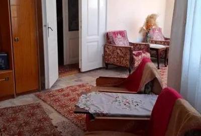 Casă cu 3 camere cu Teren 3600 Mp în Central - 11