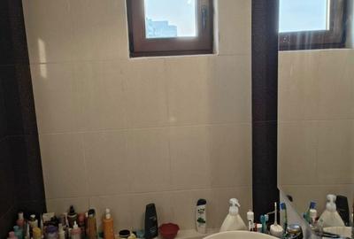 Apartament cu 2 camere decomandat în Lipănești - 10