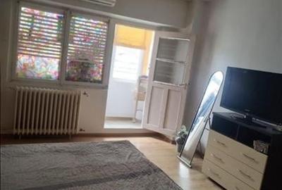 Garsoniera Colentina - bloc 1986 - 42mp - 1