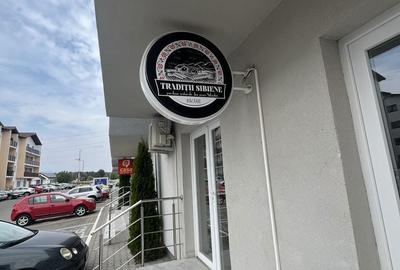 Spațiu comercial, de 40 mp, în Central - 4