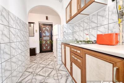 Garsoniera spatioasa de inchiriat str. De Mijloc - 20
