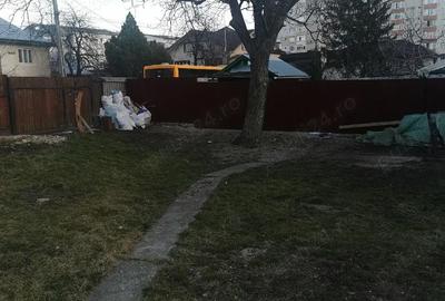 Casă cu 3 camere cu Teren 300 Mp în Central - 2