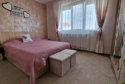 Apartament cu 3 camere decomandat, mobilat în Fetești-Gară - 4