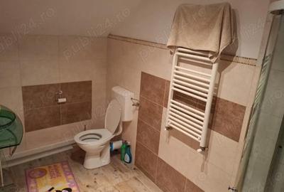 Casă cu 6 camere cu Canalizare în Central - 4