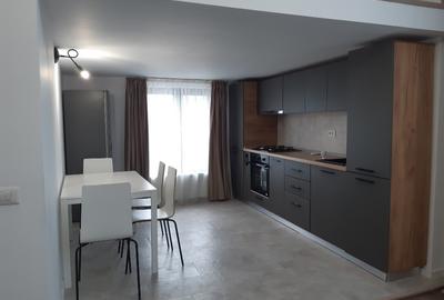 Apartament cu 4 camere decomandat, mobilat în Mogoșoaia