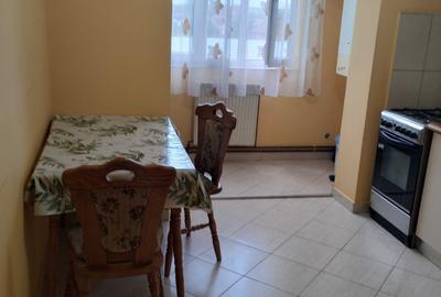 Apartament cu 2 camere decomandat în Micro 17 - 1