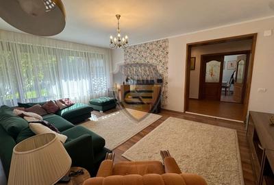 Casă individuală cu 5 camere cu Canalizare în Trocadero - 6