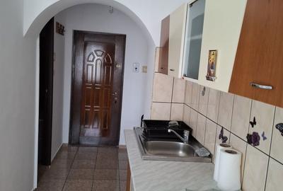 Garsonieră decomandată în Florești - 7