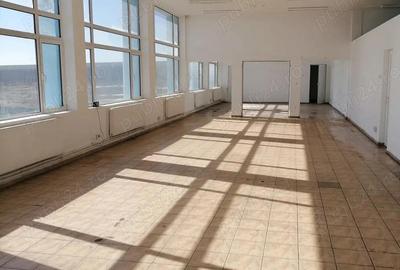 Spațiu comercial, de 465 mp, în Central - 1