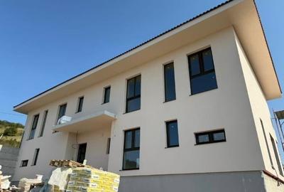 Case tip duplex, 4 camere, 110mp, 240 mp teren Dezmir - 1