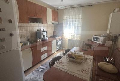 Apartament de vanzare cu 3 camere, 67 mp, zona Micro 16 - 8