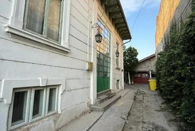 Casă în Central