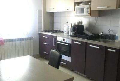 Apartament cu 3 camere decomandat în Telegrafului - 2