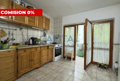 Apartament cu 2 camere decomandate, Plopilor, Etaj 1!