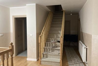 Casă cu 4 camere în Central - 6