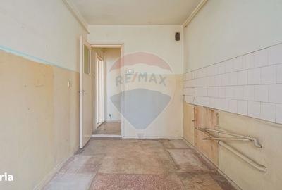 Apartament cu 3 camere semidecomandat în Bartolomeu - 10