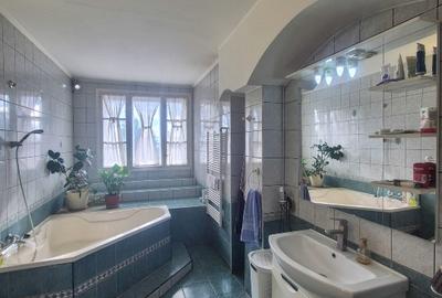 Apartament cu 3 camere semidecomandat în Central - 15