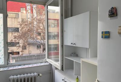 Apartament cu 2 camere decomandat în Titan