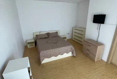 Garsonieră decomandată, mobilată în Florești