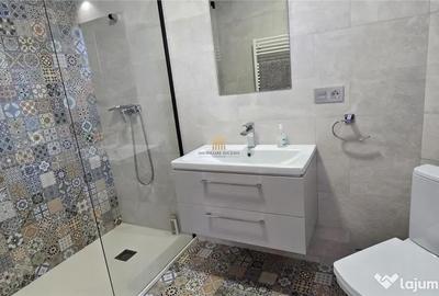 Casă cu 9 camere cu Teren 1845 Mp în Central - 4