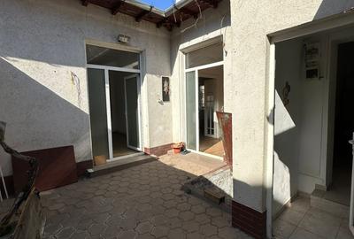 Casa 6 camere - Centru - Tomis I - 188.000 euro (Cod E8+E10) - 2