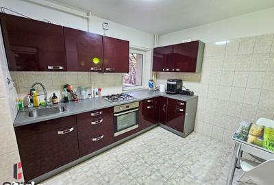 Apartament cu 3 camere semidecomandat, mobilat în Grivița - 8