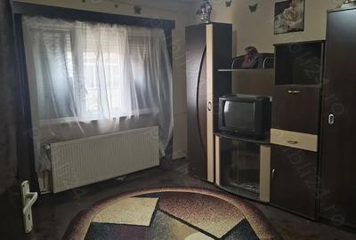 Imobil vanzare Brad zona centrala - 2