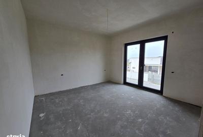 Casă cu 4 camere în Sânmartin - 17