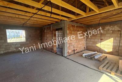 Casă cu 3 camere cu Teren 4028 Mp în Șuici - 2