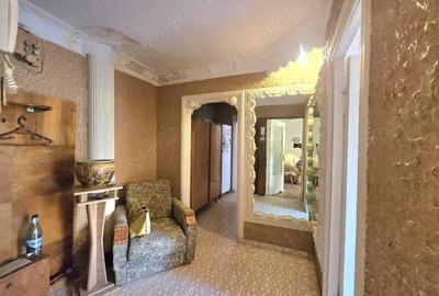 Apartament cu 3 camere decomandat în Școlilor - 1