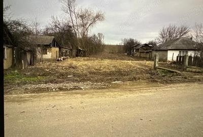 Teren de 2000 mp, în Drăgușani - 3